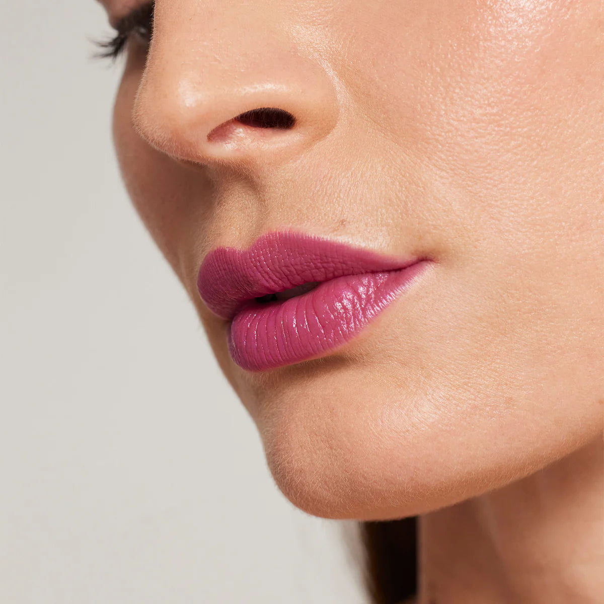 jane iredale - ColorLuxe Hydrating Cream Lipstick - Mulberry