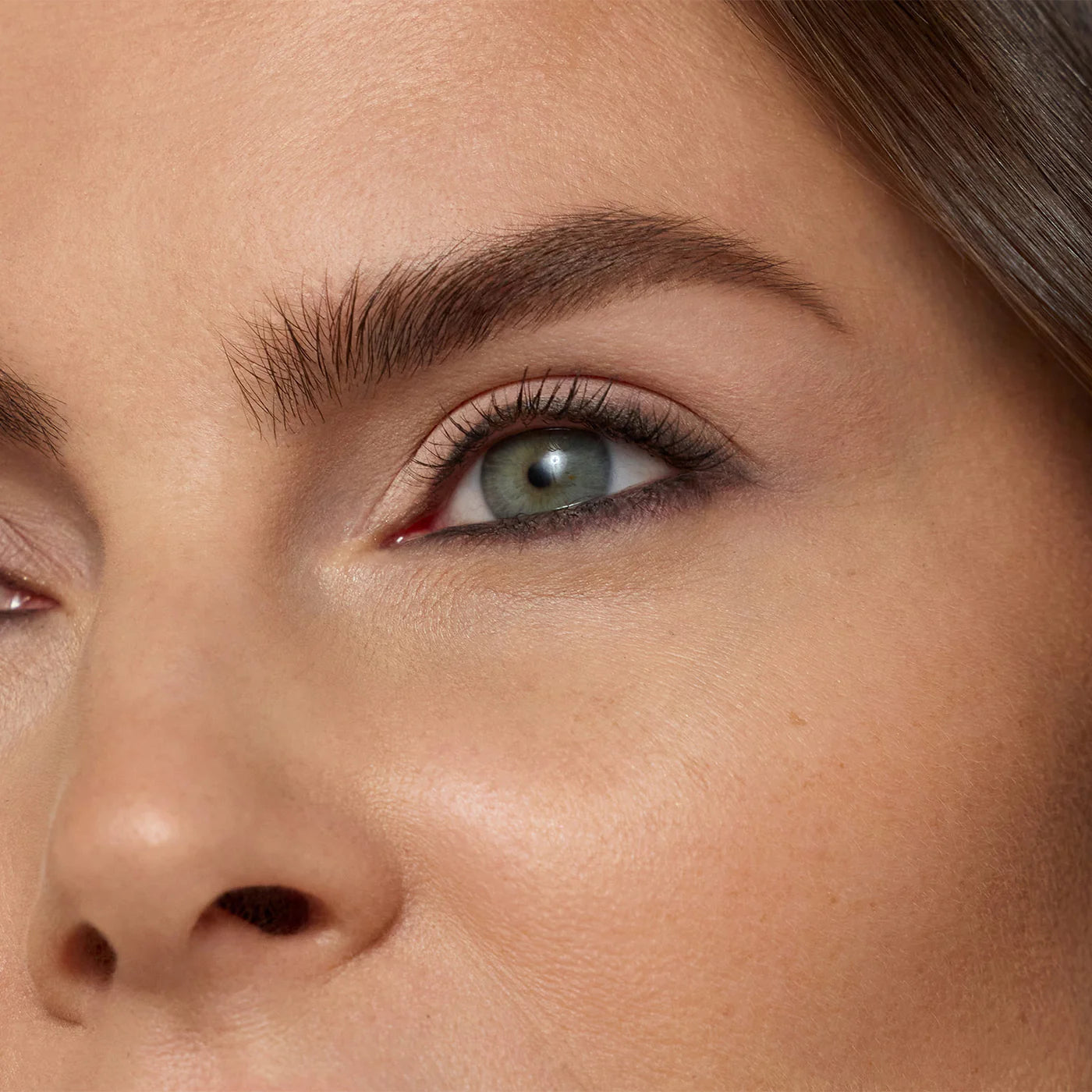 jane iredale - ColorLuxe Eye Shadow Stick - Alabaster