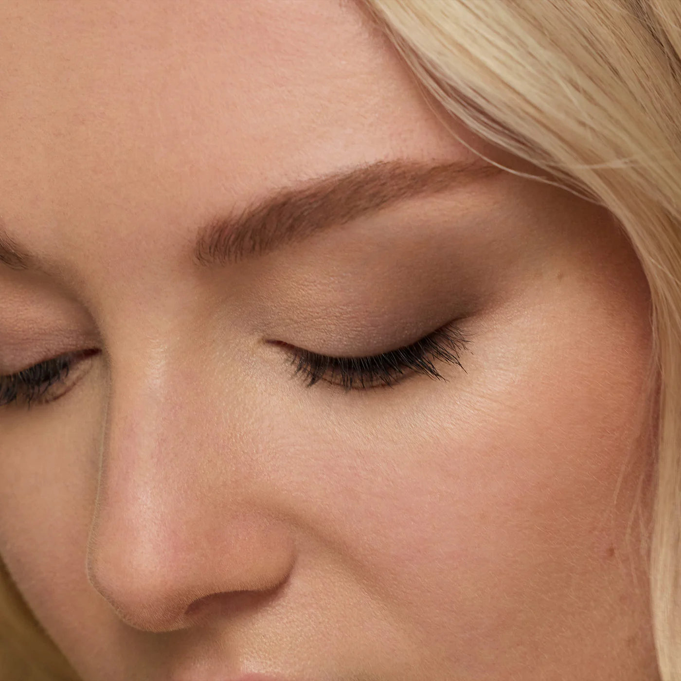 jane iredale - ColorLuxe Eye Shadow Stick - Alabaster